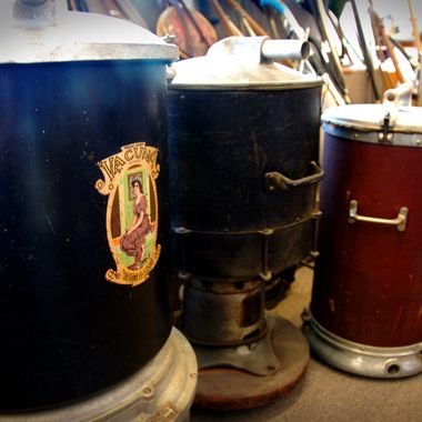 Giant Canister Vacs "The Va Cuna"