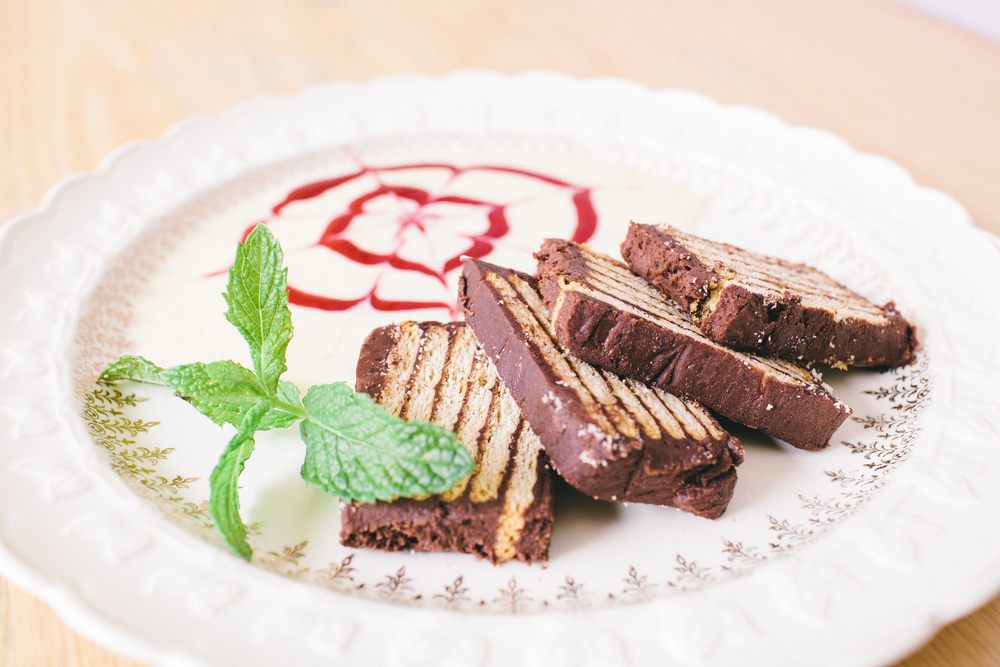 "Cold dog" is actually an appetizing dessert.
