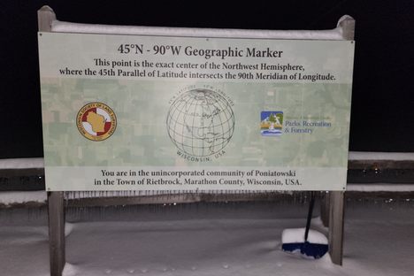 45 X 90 Geographical Marker