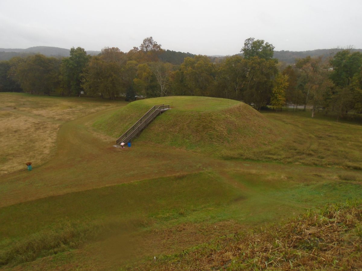 Random Mounds Etowah Indian Mounds - Atlas Obscura