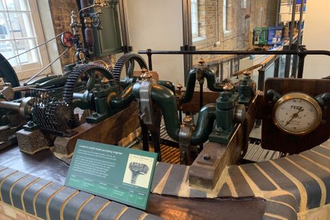 Small steam pumping engines on display at the museum. 